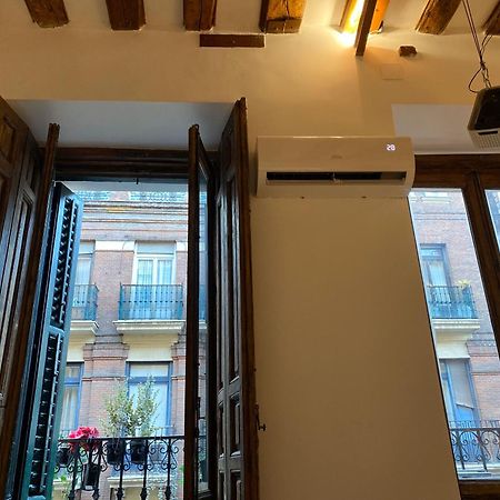 Hortaleza 4, Preciso Estudio En Chueca Junto A La Gran Via De Madrid Ngoại thất bức ảnh