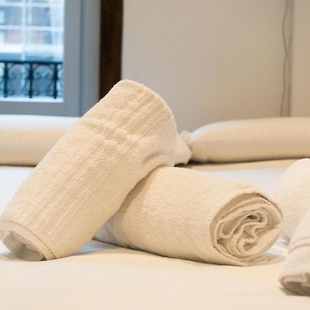Hortaleza 4, Preciso Estudio En Chueca Junto A La Gran Via De Madrid Ngoại thất bức ảnh