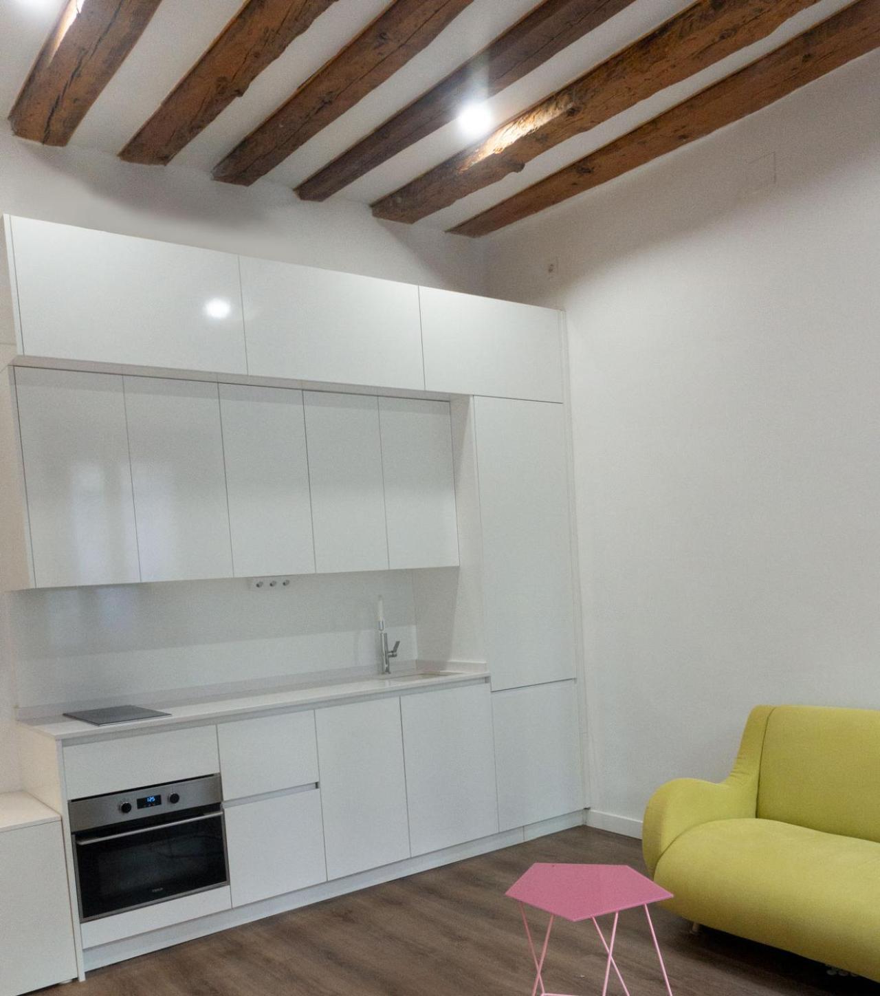 Hortaleza 4, Preciso Estudio En Chueca Junto A La Gran Via De Madrid Ngoại thất bức ảnh
