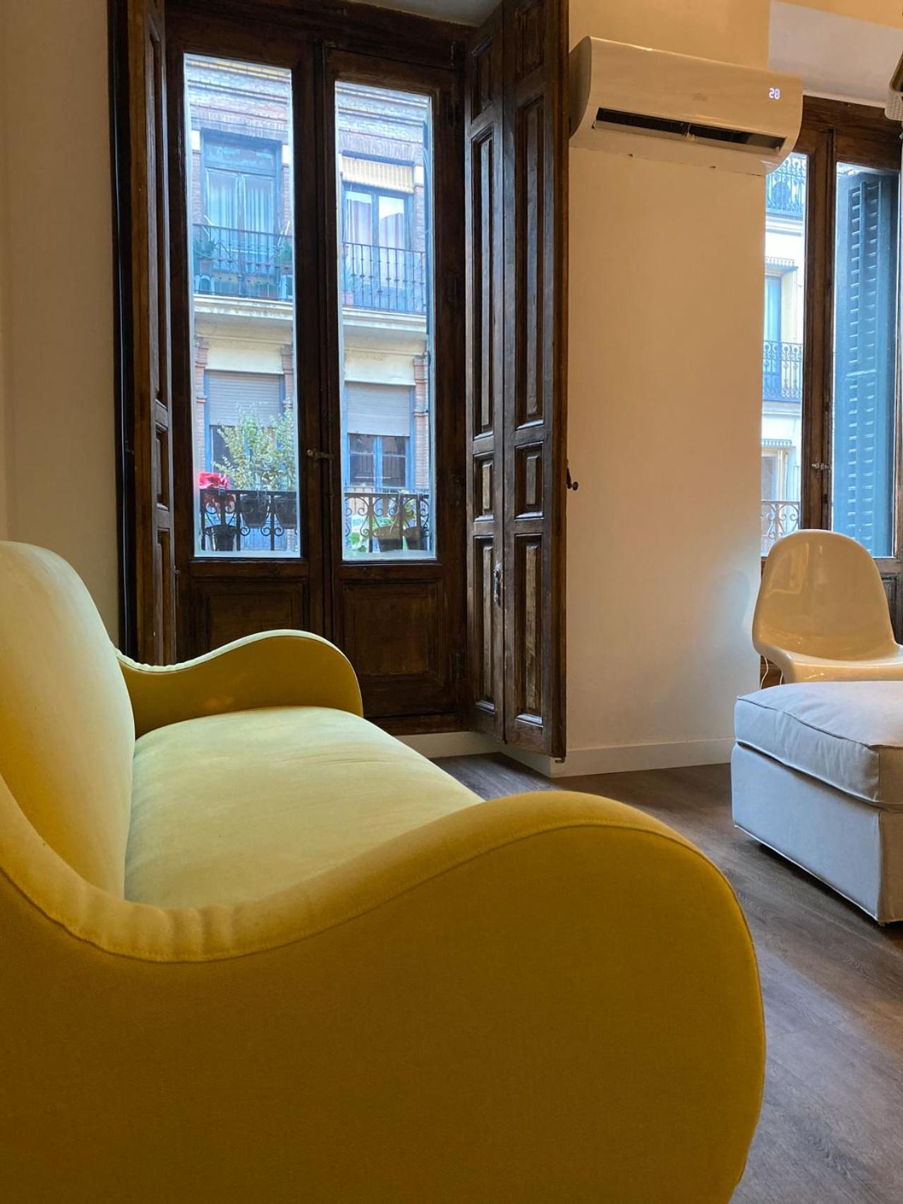 Hortaleza 4, Preciso Estudio En Chueca Junto A La Gran Via De Madrid Ngoại thất bức ảnh