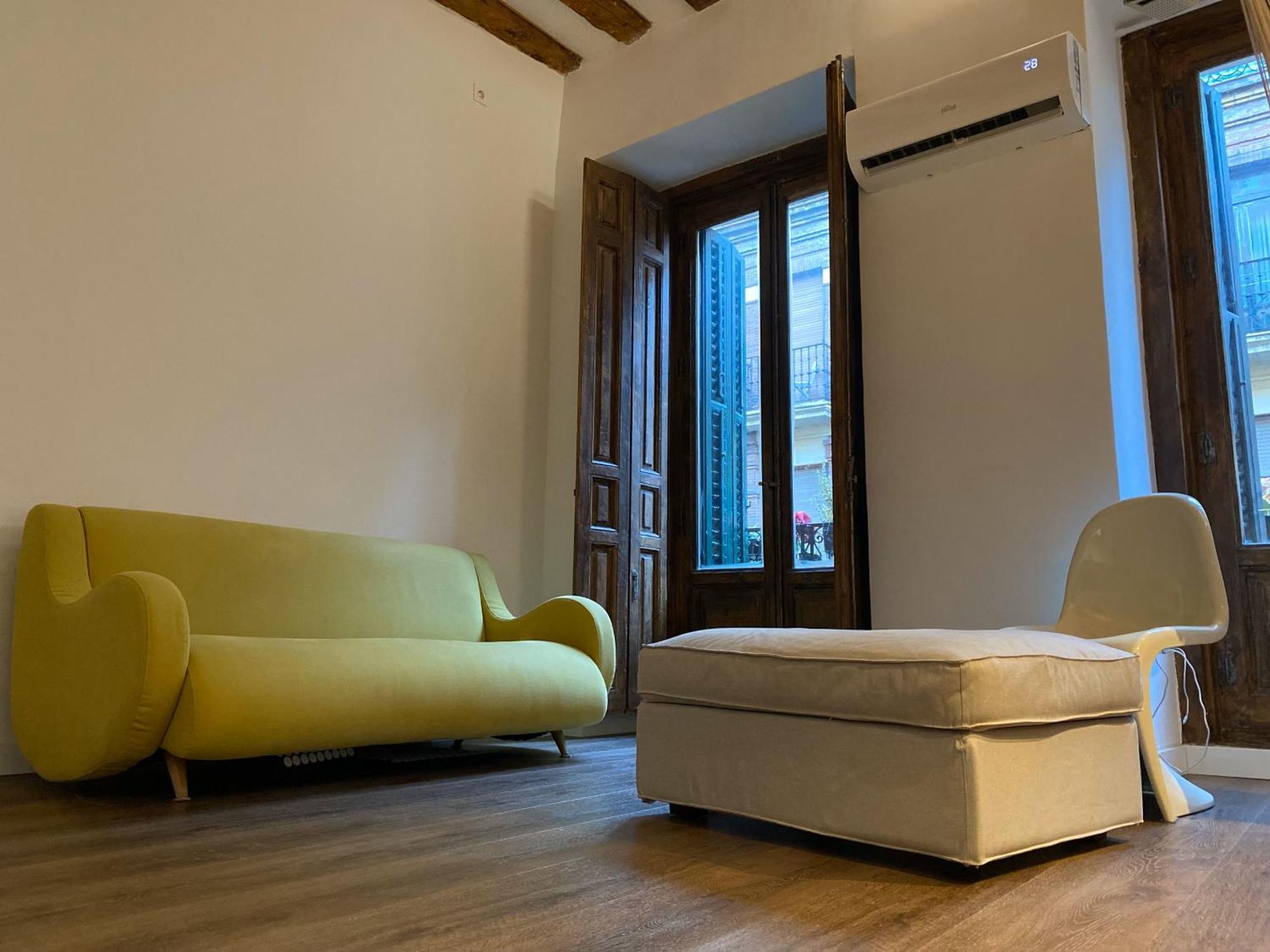 Hortaleza 4, Preciso Estudio En Chueca Junto A La Gran Via De Madrid Ngoại thất bức ảnh