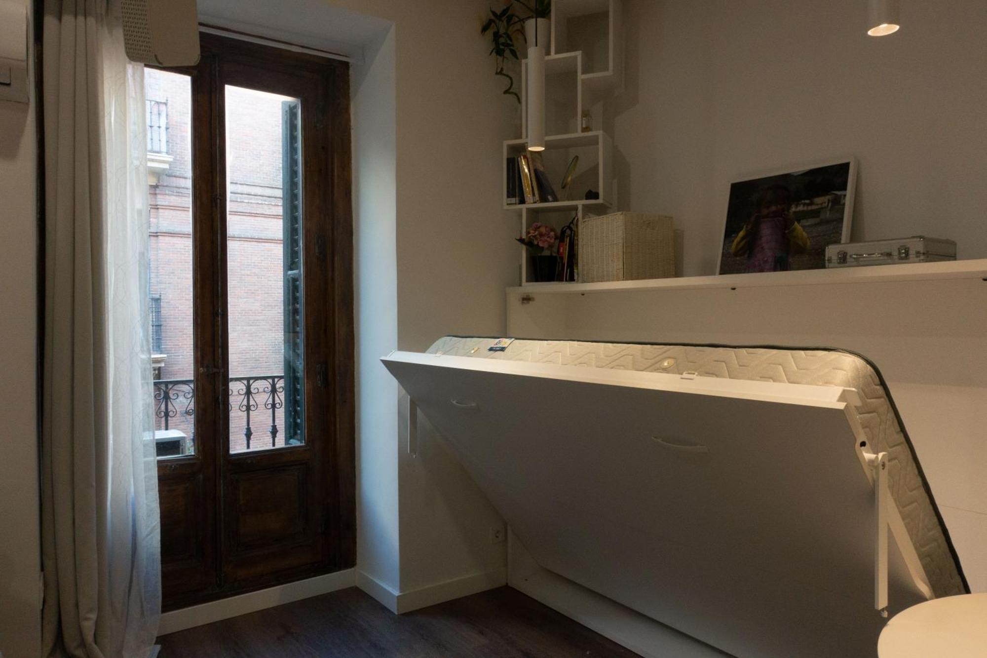 Hortaleza 4, Preciso Estudio En Chueca Junto A La Gran Via De Madrid Ngoại thất bức ảnh