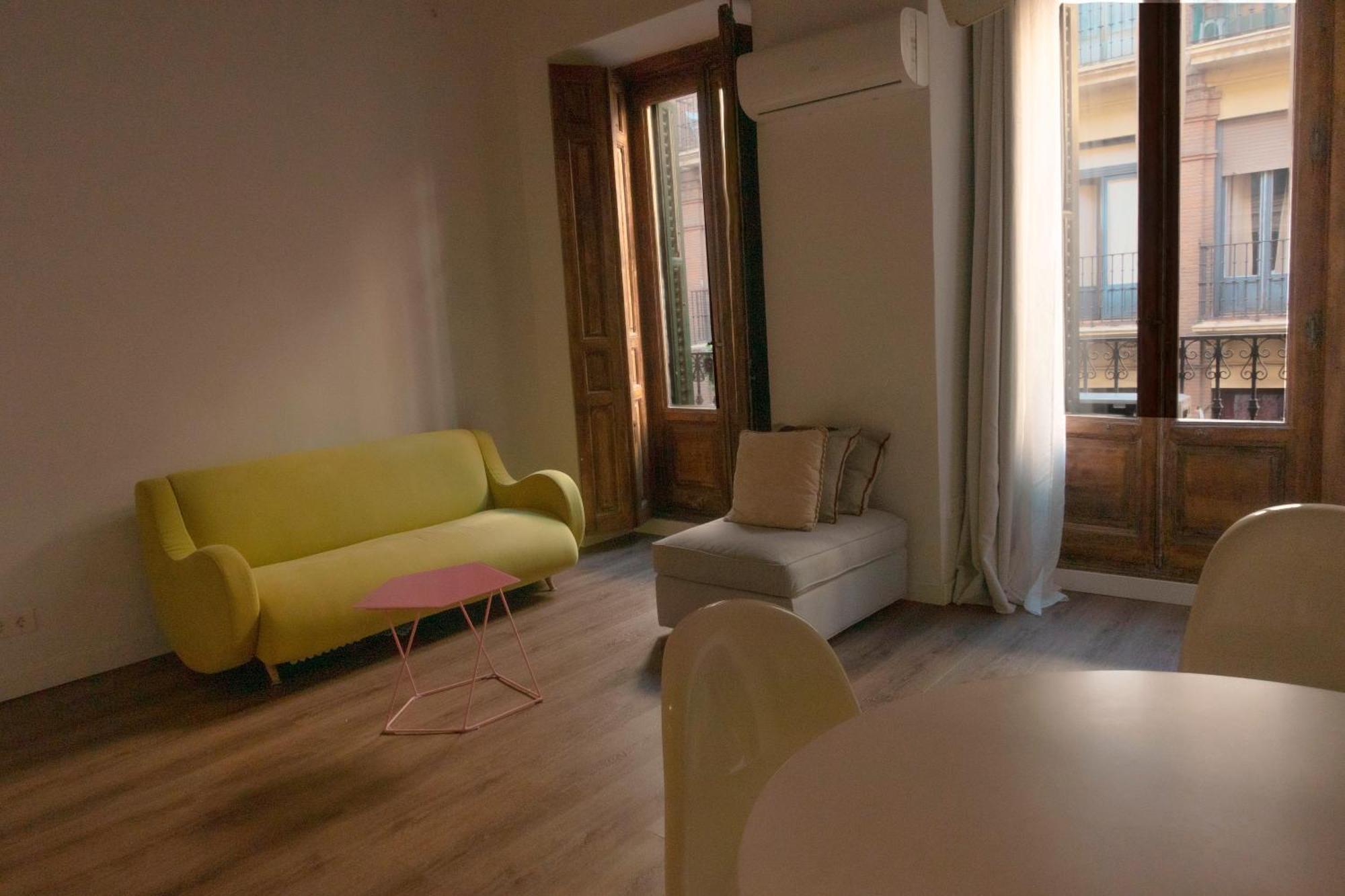 Hortaleza 4, Preciso Estudio En Chueca Junto A La Gran Via De Madrid Ngoại thất bức ảnh